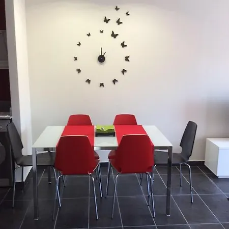 4b Avenue Magnolia *