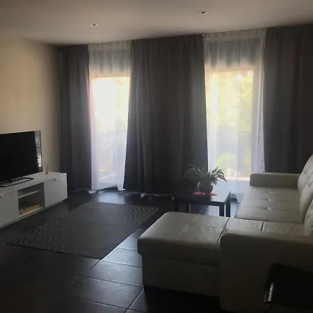 4b Avenue Magnolia דירה